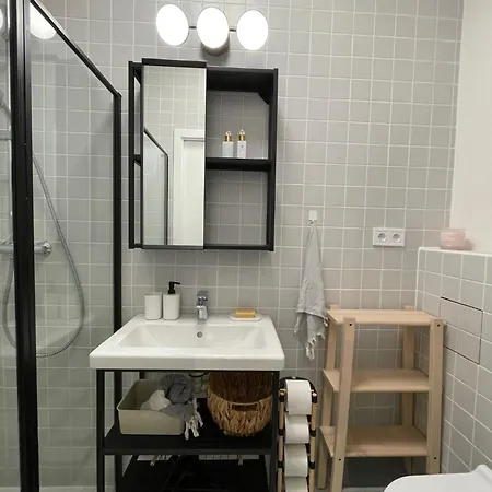 Urban Retreat I Modern Boho In Lovely Letna District - 10 Minutes From Old Town * براغ
