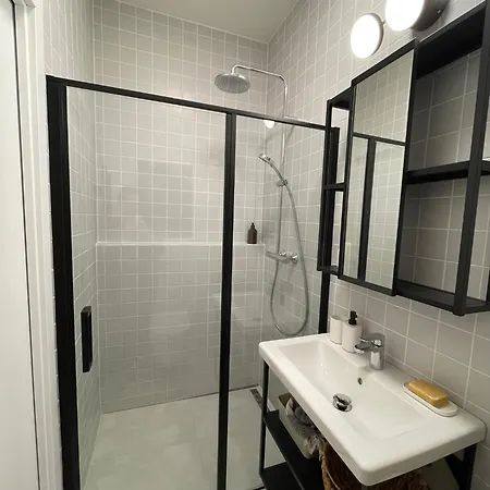 شقة Urban Retreat I Modern Boho In Lovely Letna District - 10 Minutes From Old Town *