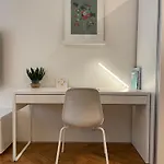 Urban Retreat I Modern Boho In Lovely Letna District - 10 Minutes From Old Town * Praga