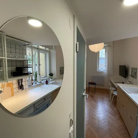 Urban Retreat I Modern Boho In Lovely Letna District - 10 Minutes From Old Town