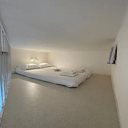 Urban Retreat I Modern Boho In Lovely Letna District - 10 Minutes From Old Town Appartamento *